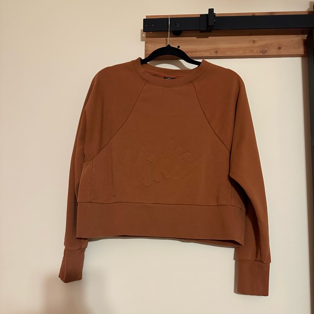 Burnt orange cropped Nike sweatshirt